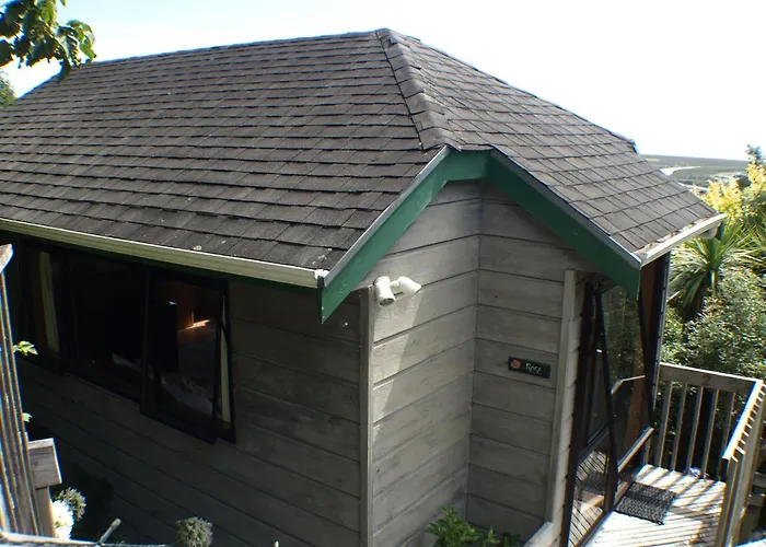 Grafton Cottage & Chalets
