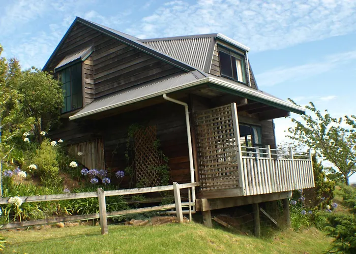 Grafton Cottage & Chalets