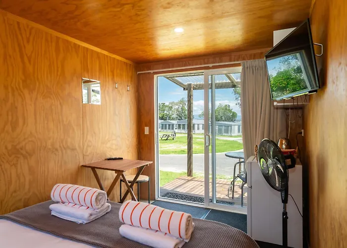 Athenree Hot Springs & Holiday Park